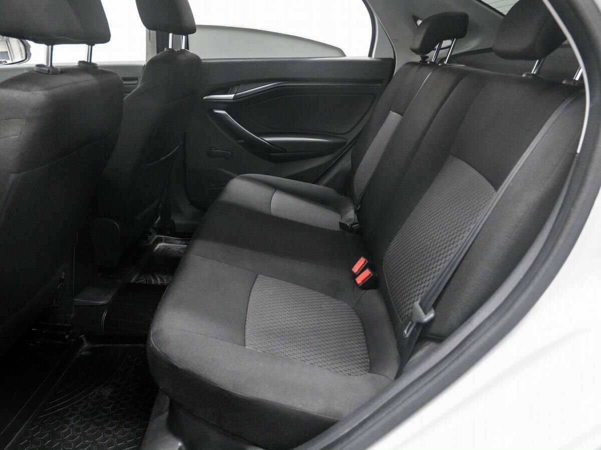 Lada (ВАЗ) Vesta 2019 года с пробегом. Фото: #12