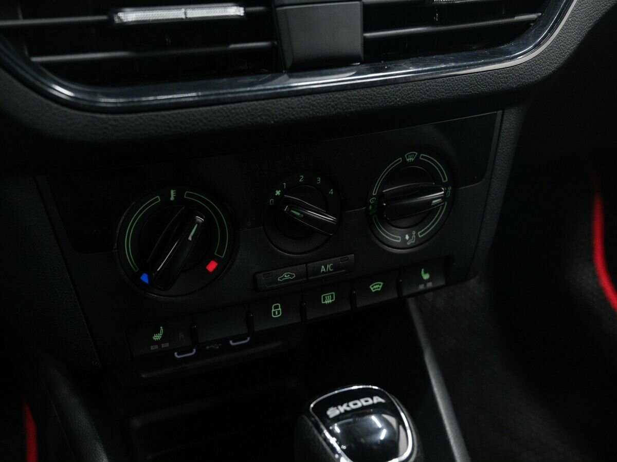 Skoda Rapid 2021 года с пробегом. Фото: #18