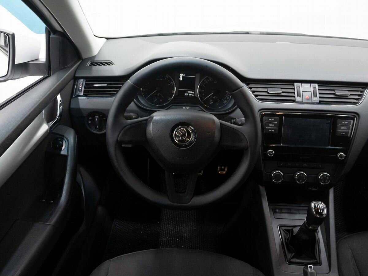 Skoda Octavia 2018 года с пробегом. Фото: #14