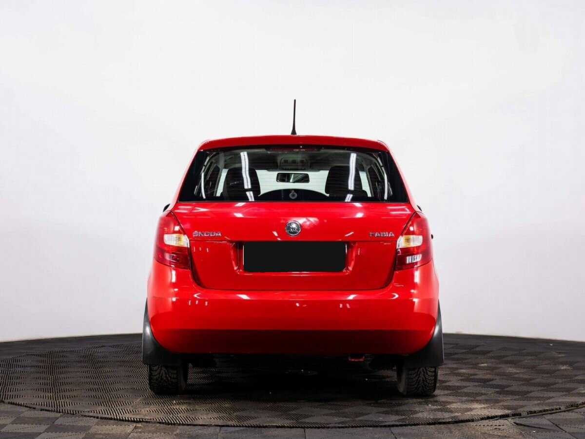 Skoda Fabia 2013 года с пробегом. Фото: #4