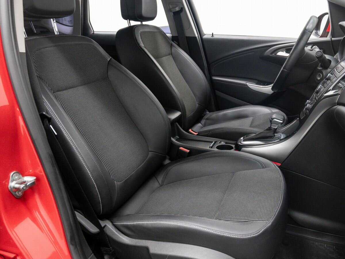 Opel Astra 2013 года с пробегом. Фото: #7