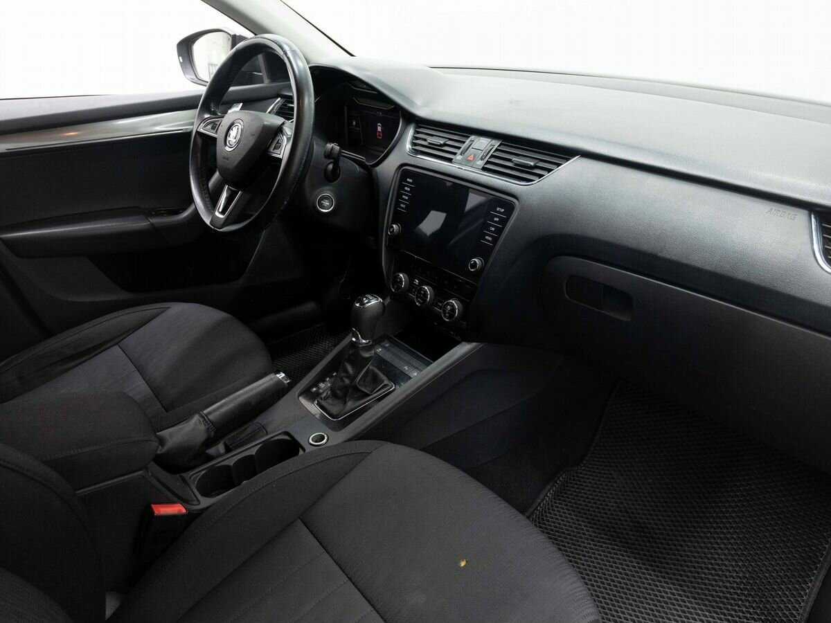Skoda Octavia 2019 года с пробегом. Фото: #10