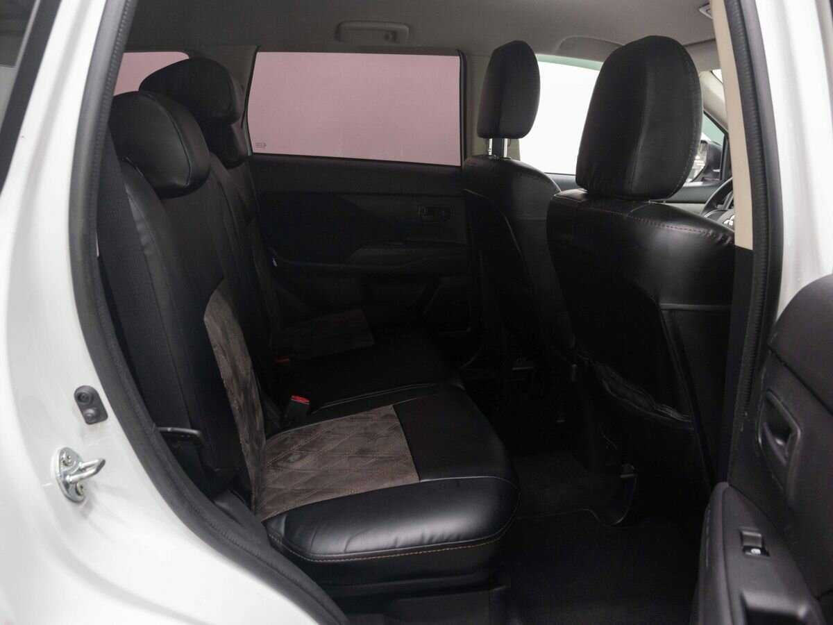 Mitsubishi Outlander 2018 года с пробегом. Фото: #11
