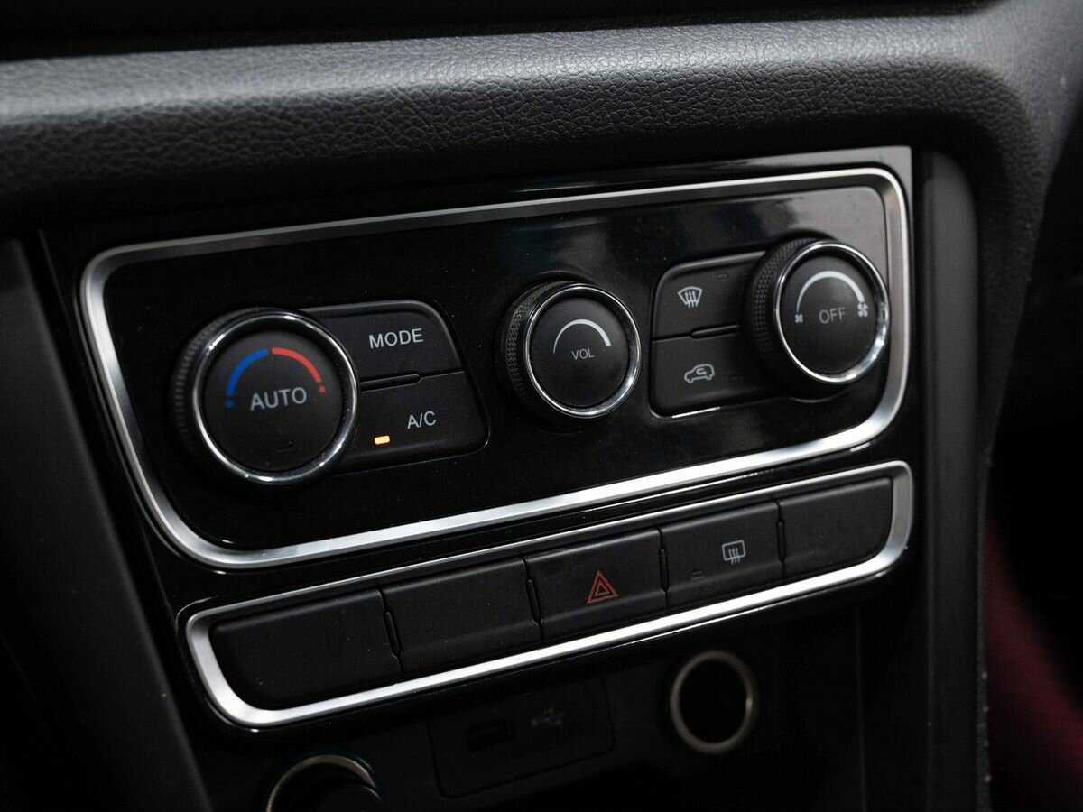 Chery Tiggo 3 2017 года с пробегом. Фото: #17