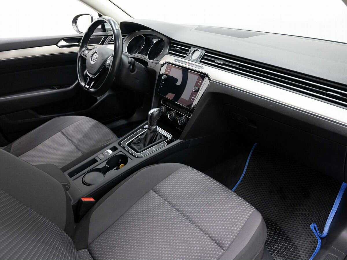 Volkswagen Passat 2017 года с пробегом. Фото: #11