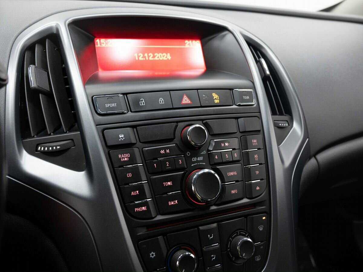 Opel Astra 2012 года с пробегом. Фото: #17