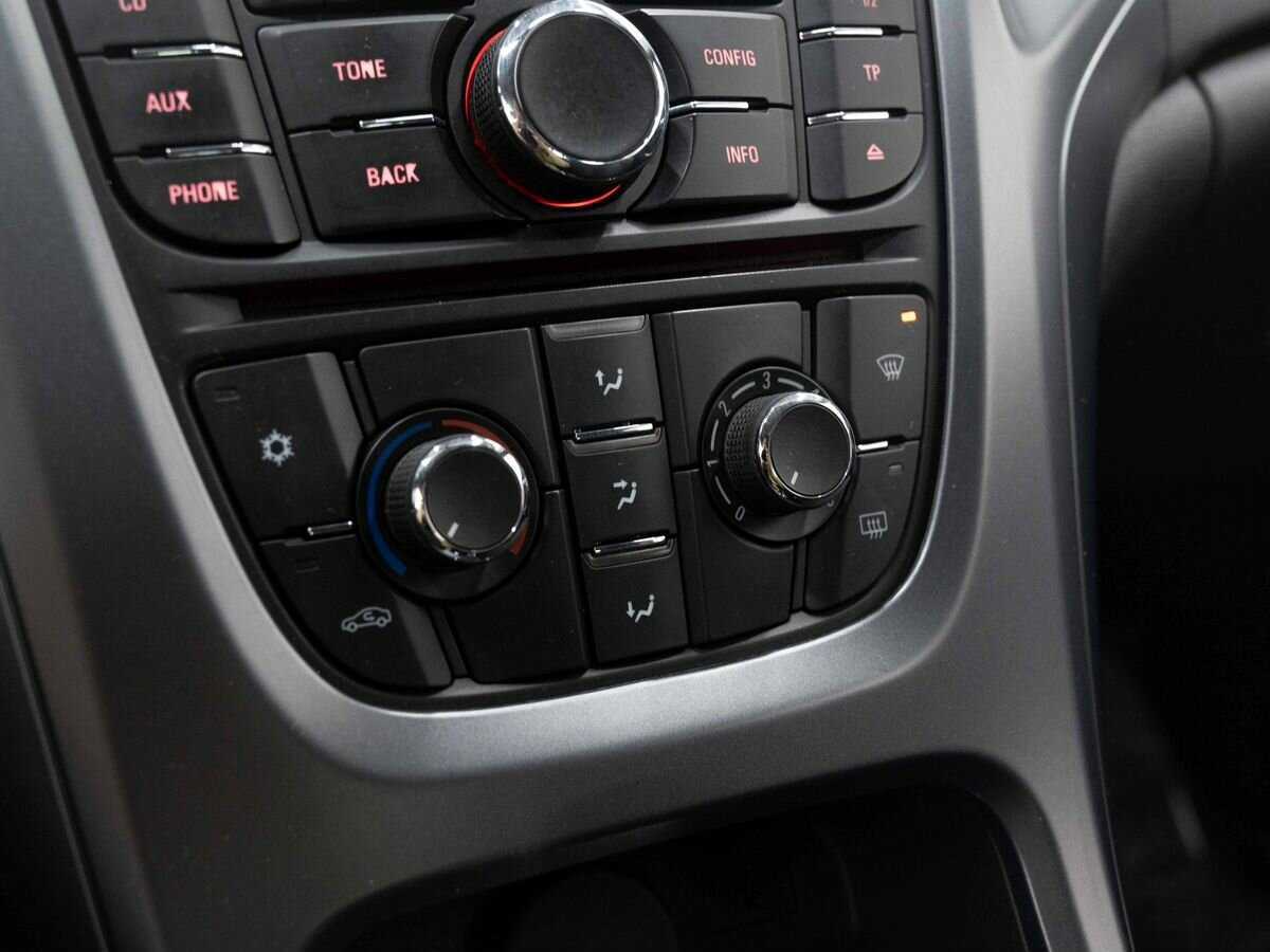 Opel Astra 2012 года с пробегом. Фото: #18