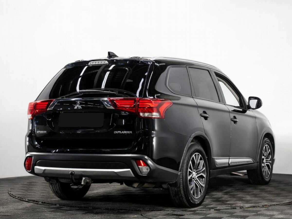 Mitsubishi Outlander 2017 года с пробегом. Фото: #3
