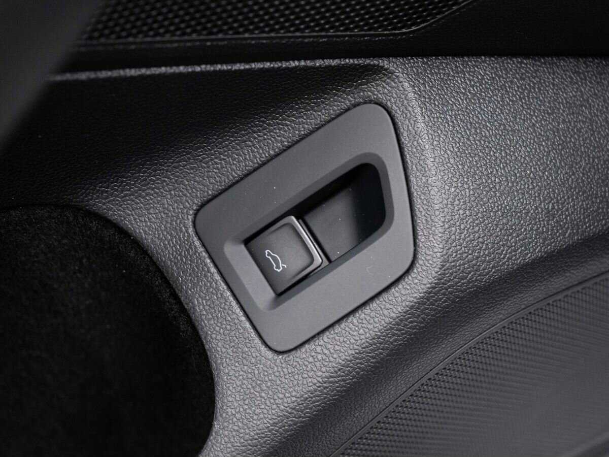 Volkswagen Passat 2020 года с пробегом. Фото: #19