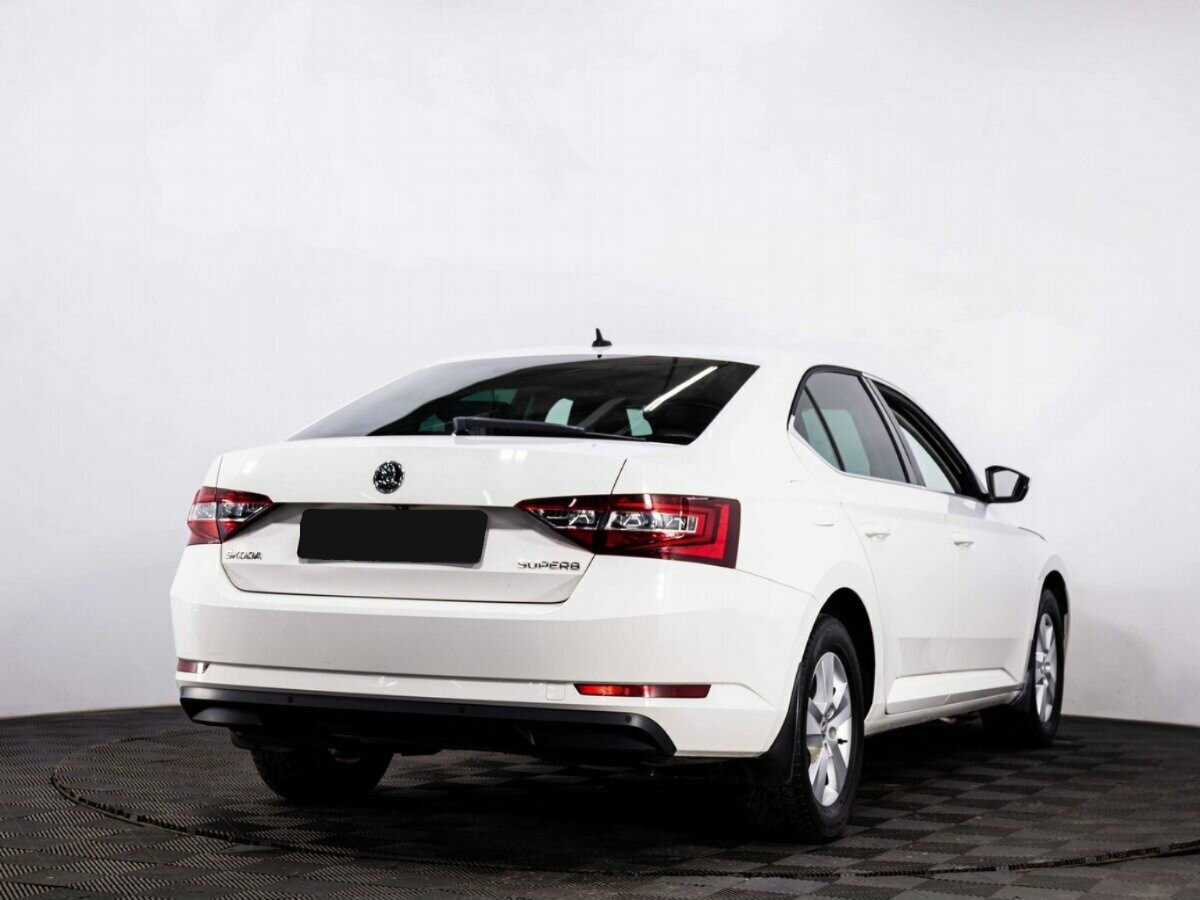 Skoda Superb 2016 года с пробегом. Фото: #5