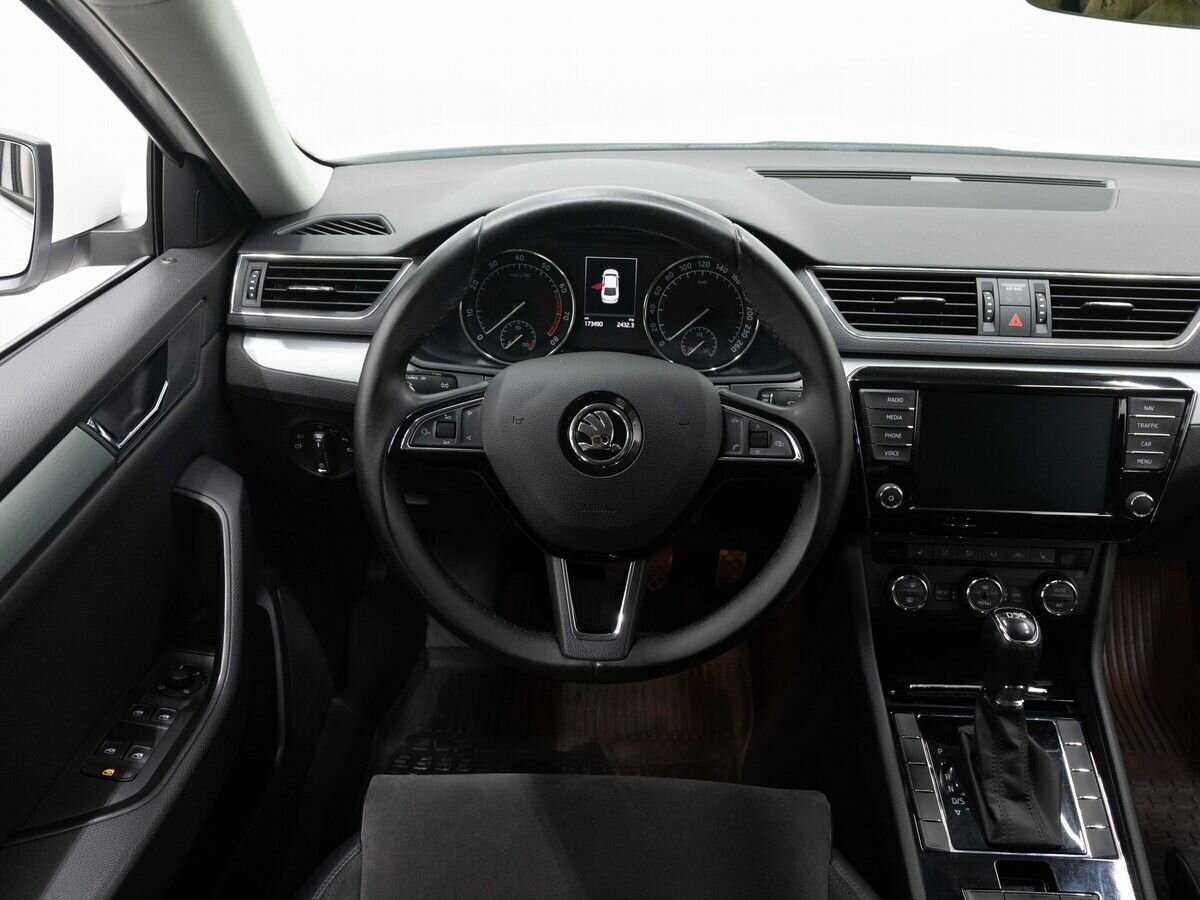 Skoda Superb 2016 года с пробегом. Фото: #12