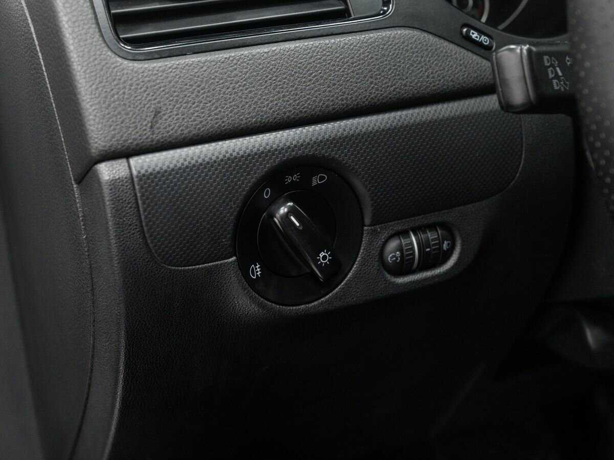 Volkswagen Jetta 2013 года с пробегом. Фото: #14