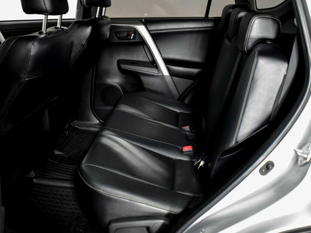 Toyota RAV4 2013 года с пробегом. Фото: #17