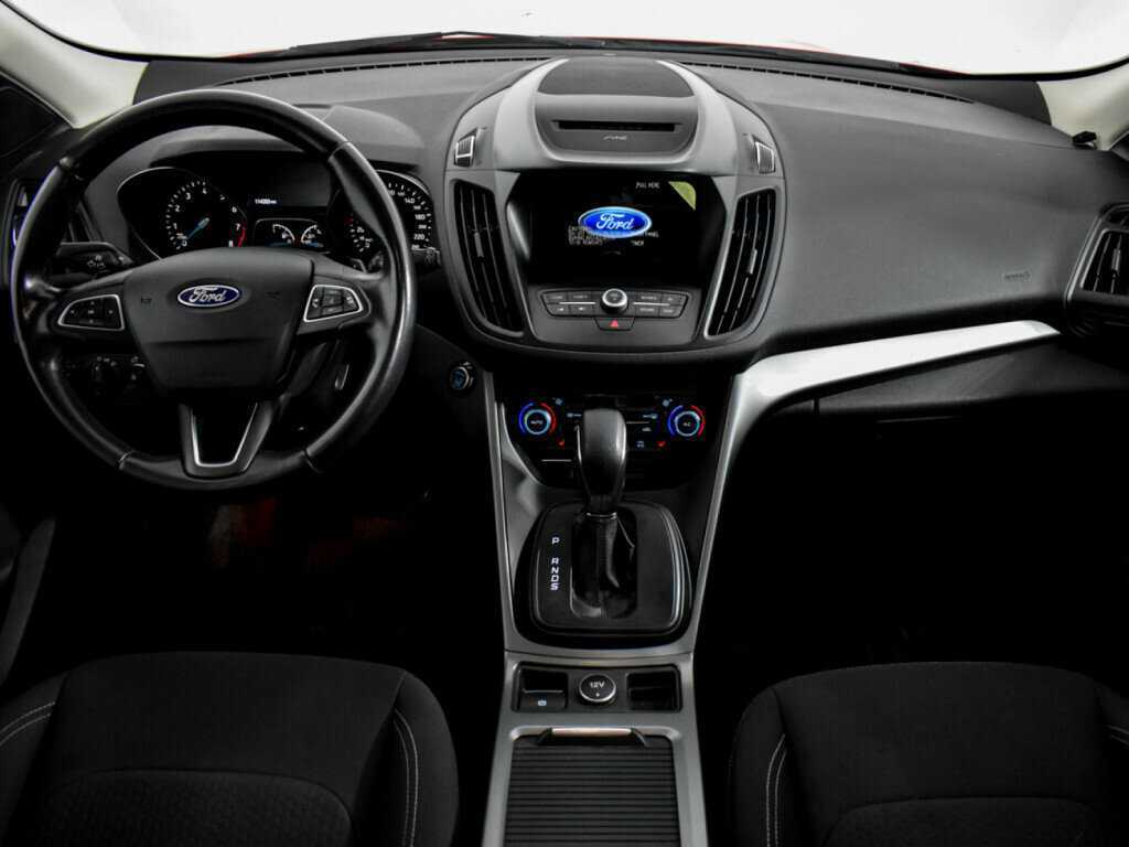 Ford Kuga 2017 года с пробегом. Фото: #11