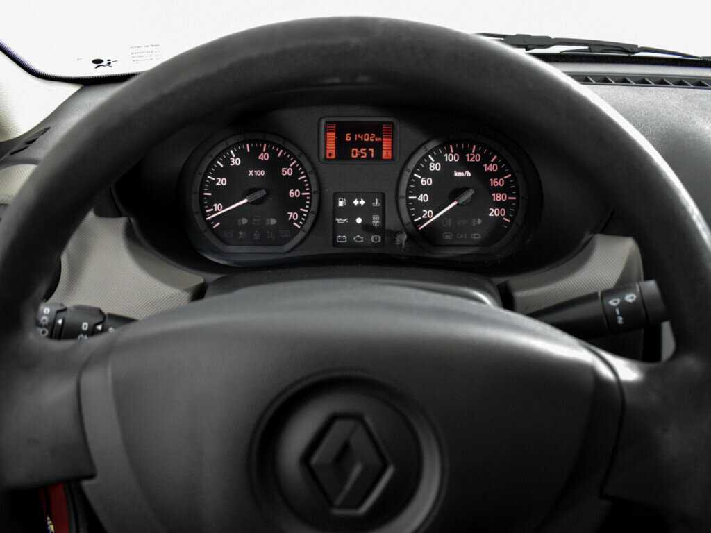 Renault Logan 2013 года с пробегом. Фото: #13