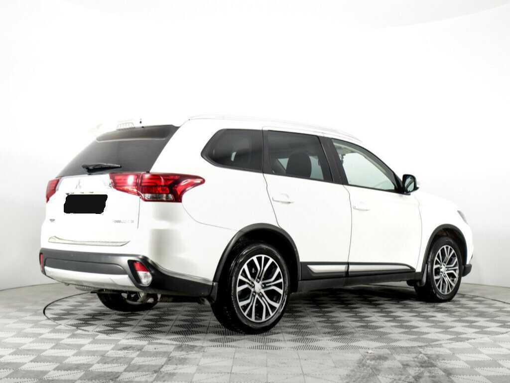 Mitsubishi Outlander 2017 года с пробегом. Фото: #4