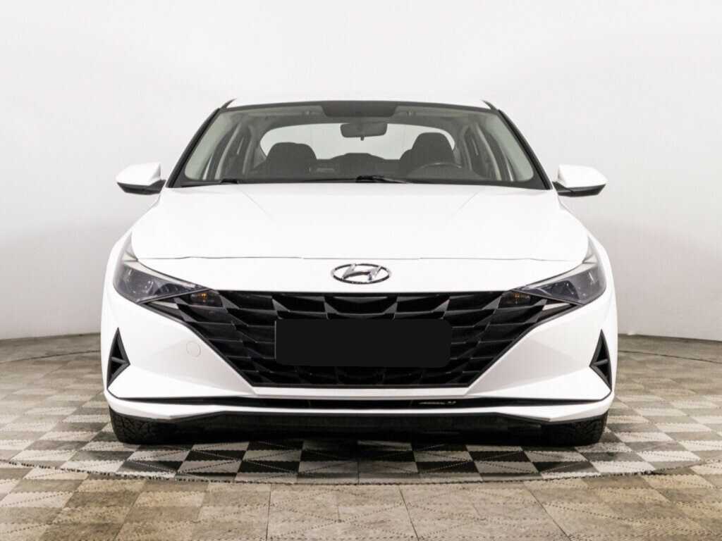 Hyundai Elantra 2021 года с пробегом. Фото: #1