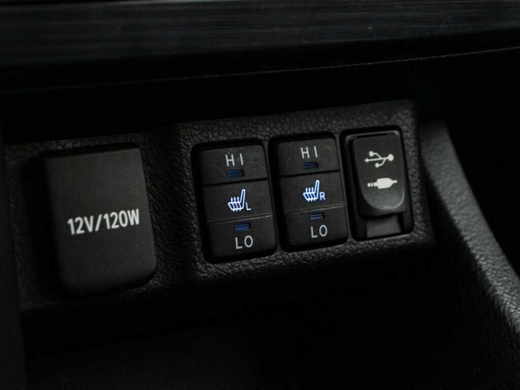 Toyota Auris 2014 года с пробегом. Фото: #16