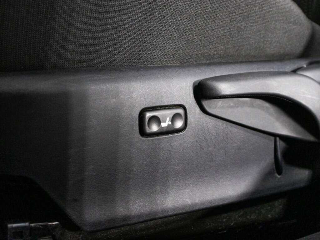 Toyota Auris 2014 года с пробегом. Фото: #17