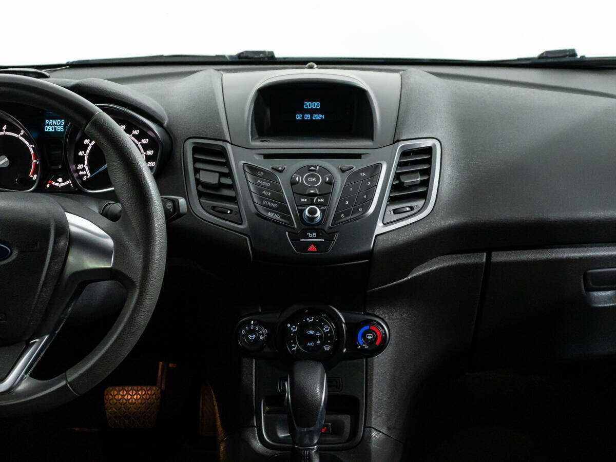 Ford Fiesta 2016 года с пробегом. Фото: #13
