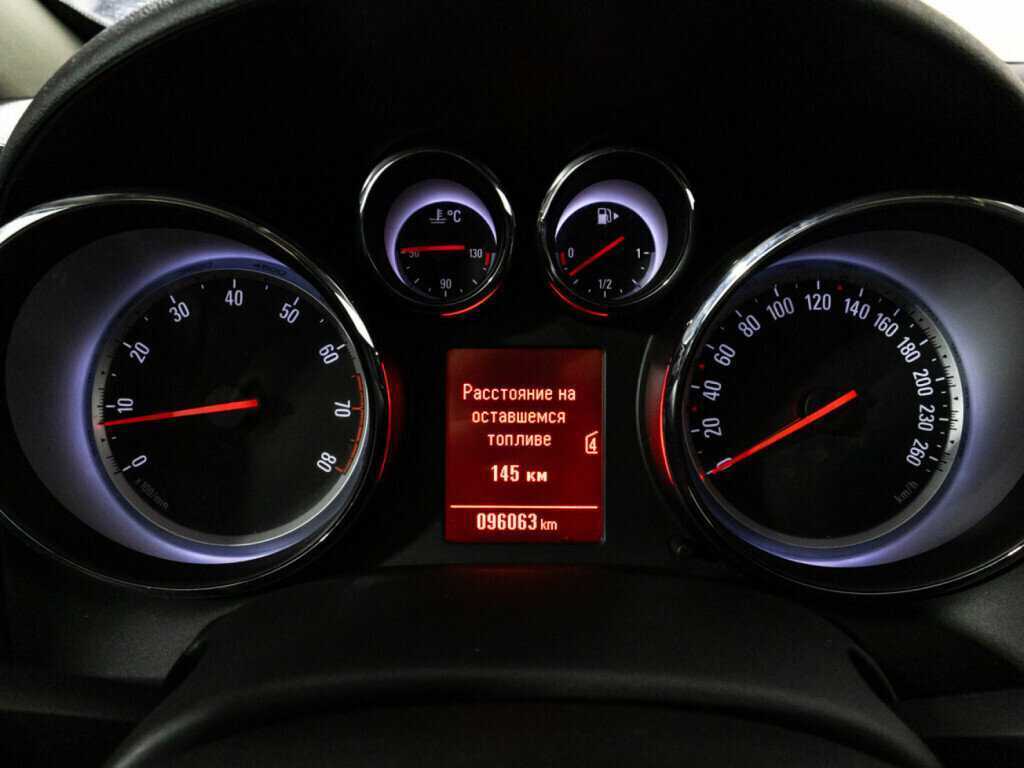 Opel Astra 2012 года с пробегом. Фото: #11