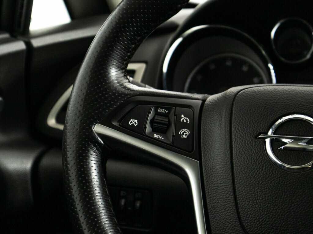 Opel Astra 2012 года с пробегом. Фото: #16