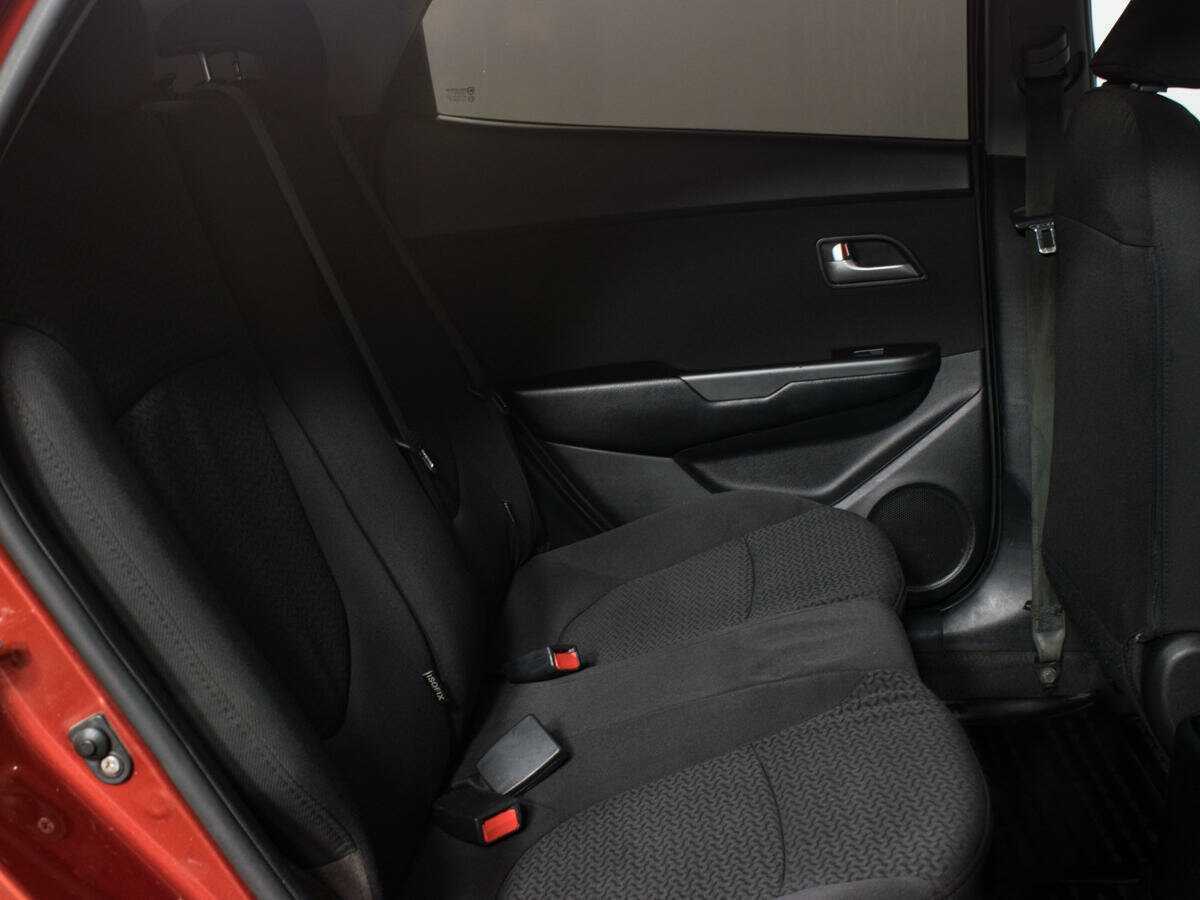 Kia Rio 2012 года с пробегом. Фото: #12