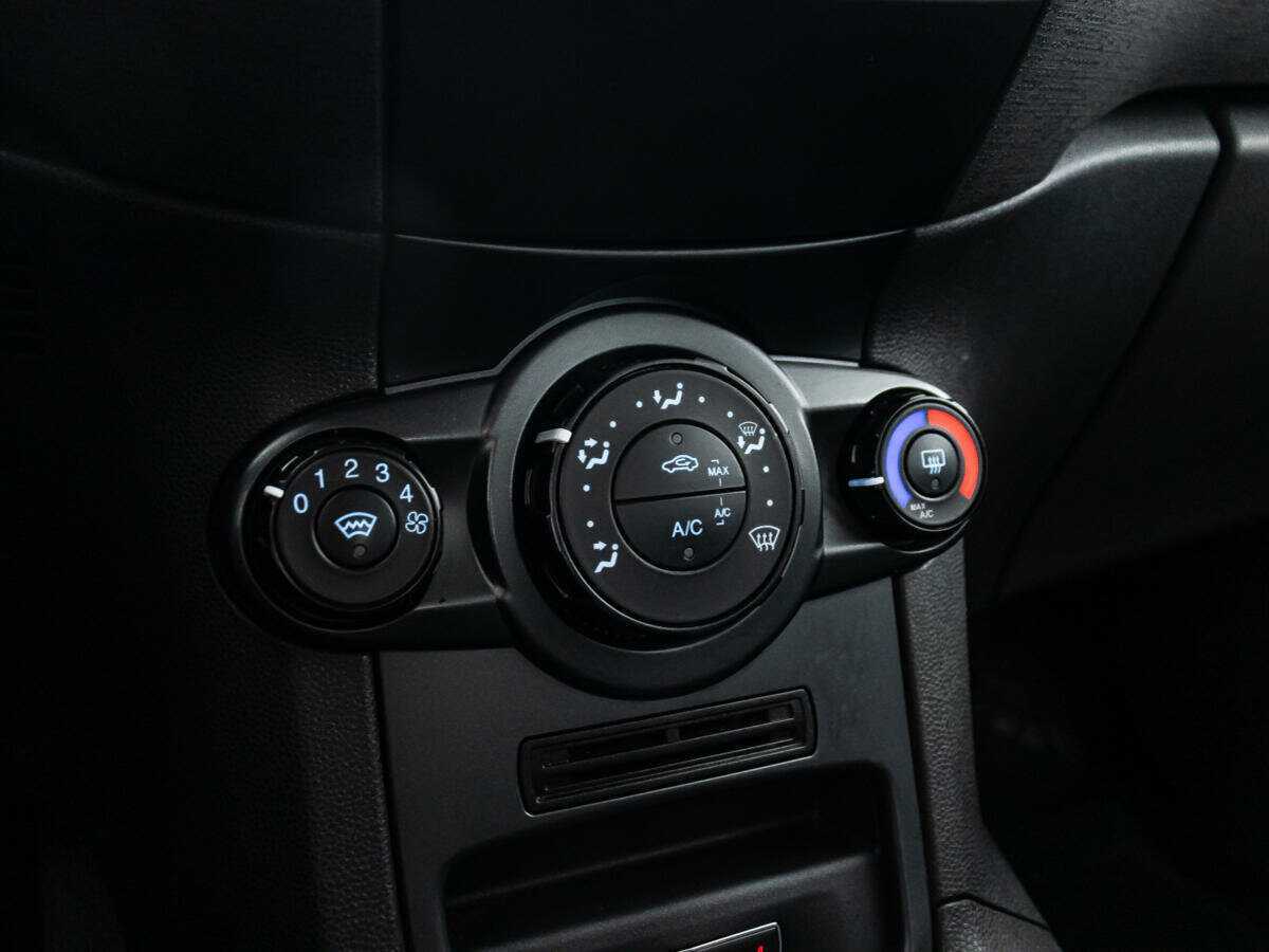 Ford Fiesta 2016 года с пробегом. Фото: #15