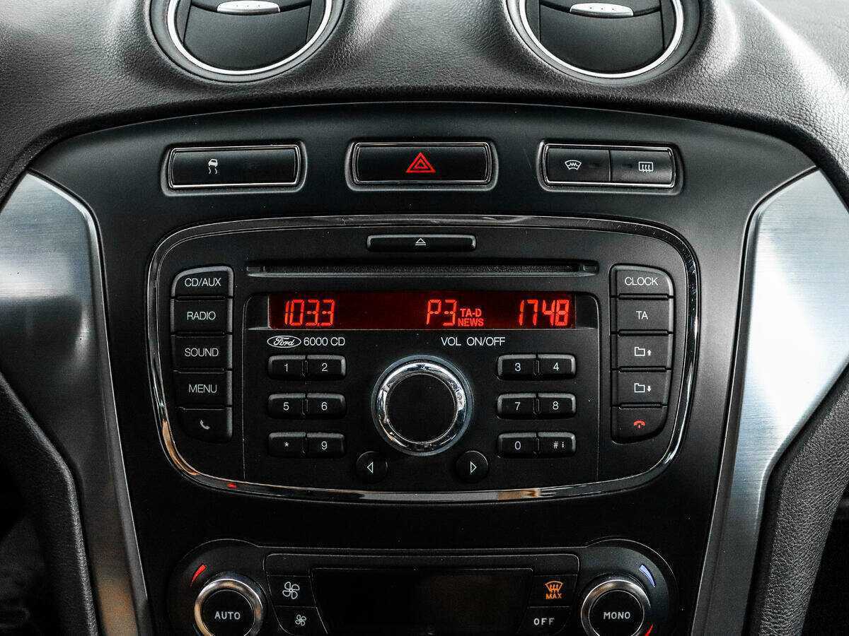 Ford Mondeo 2012 года с пробегом. Фото: #13