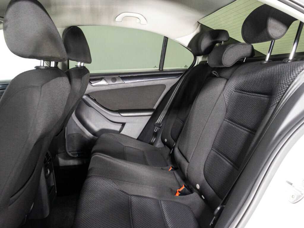 Volkswagen Jetta 2017 года с пробегом. Фото: #9