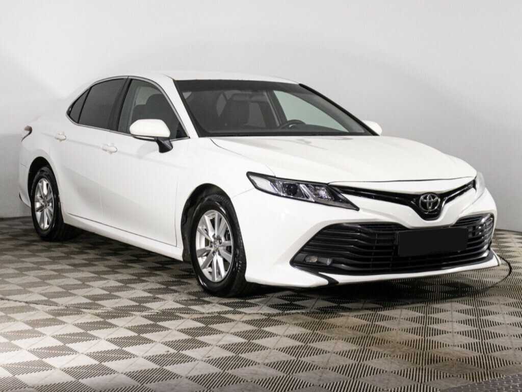Toyota Camry 2018 года с пробегом. Фото: #2