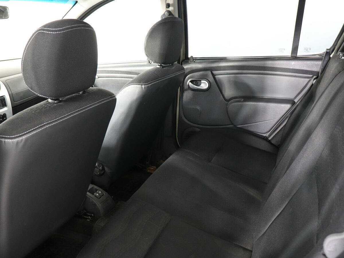 Renault Sandero 2012 года с пробегом. Фото: #9