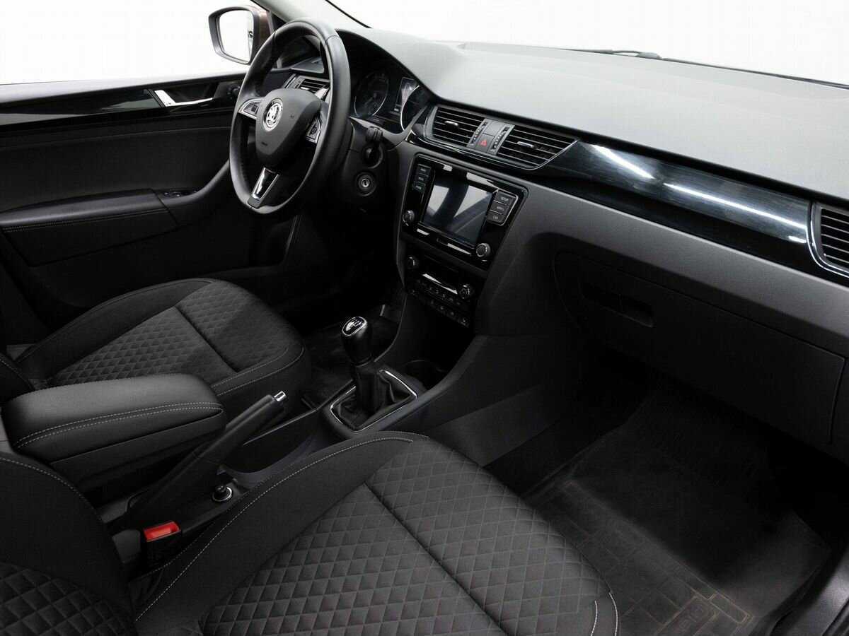 Skoda Rapid 2018 года с пробегом. Фото: #12
