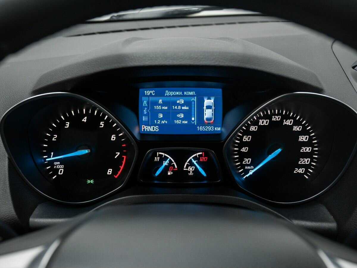 Ford Kuga 2015 года с пробегом. Фото: #17