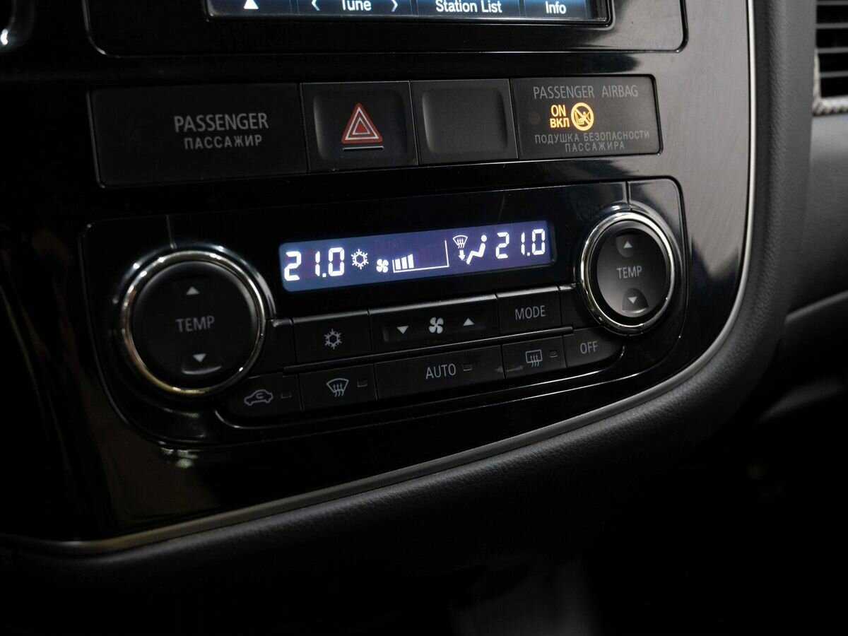 Mitsubishi Outlander 2015 года с пробегом. Фото: #20