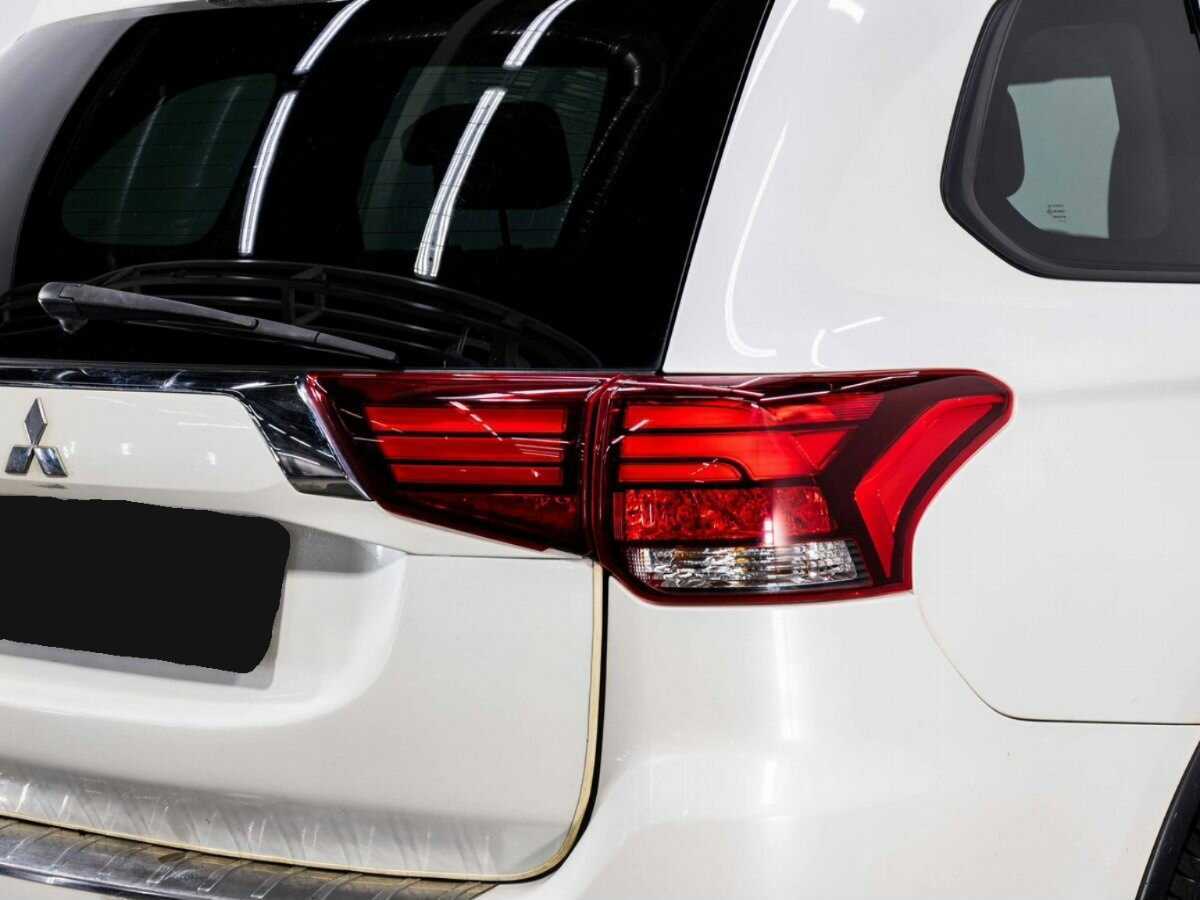 Mitsubishi Outlander 2015 года с пробегом. Фото: #27