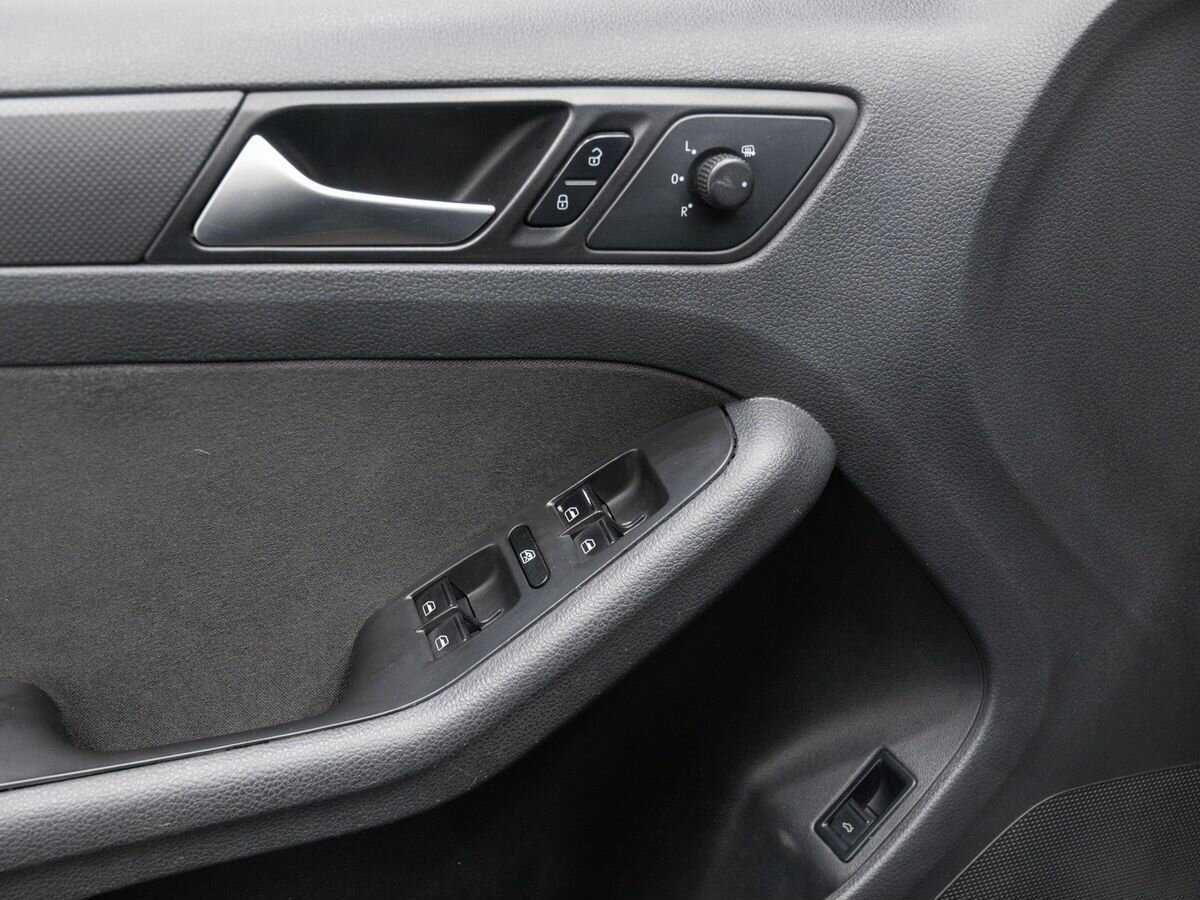 Volkswagen Jetta 2013 года с пробегом. Фото: #14