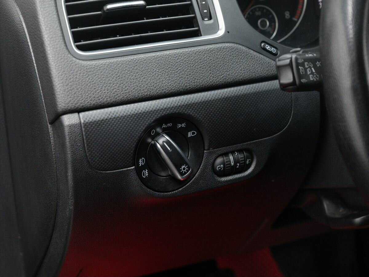 Volkswagen Jetta 2013 года с пробегом. Фото: #15