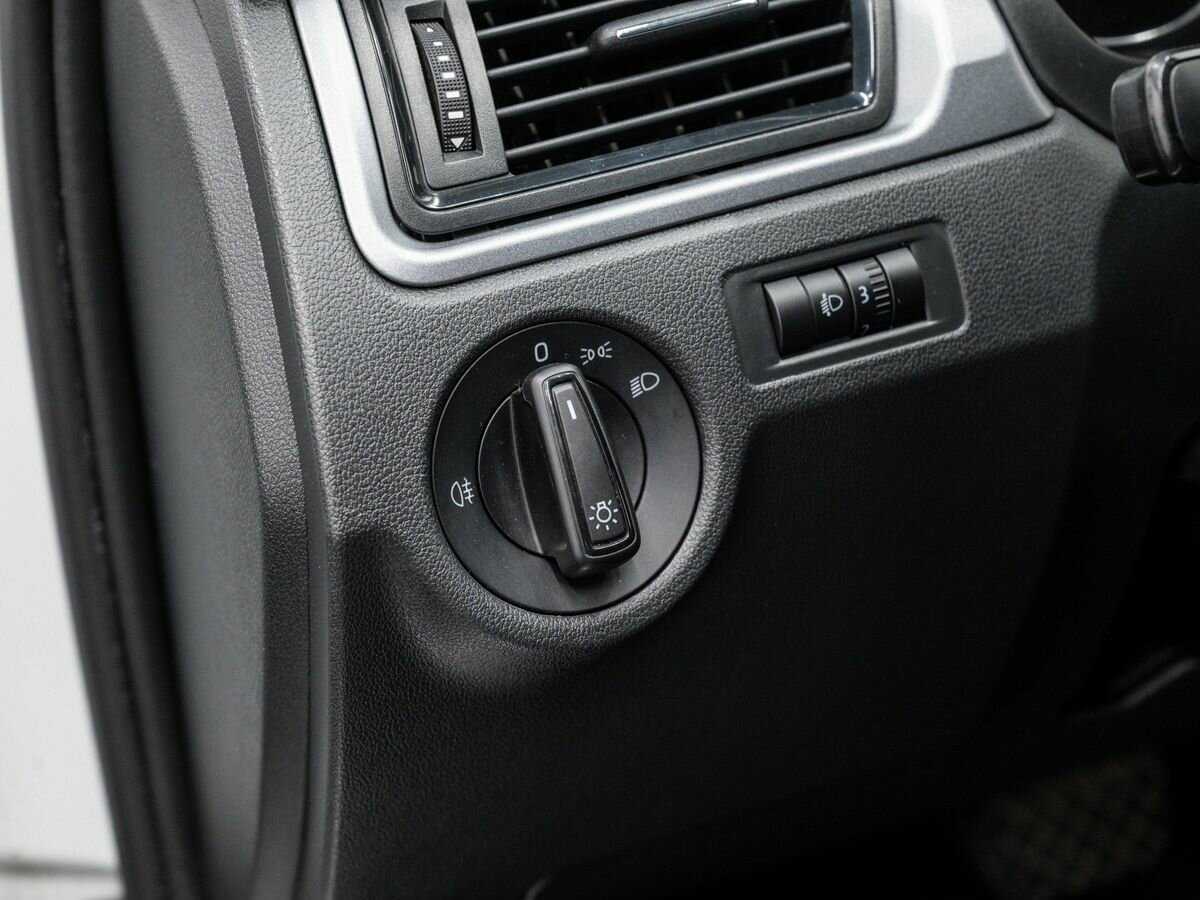 Skoda Rapid 2019 года с пробегом. Фото: #16