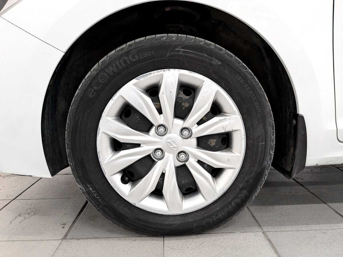 Hyundai Solaris 2017 года с пробегом. Фото: #17