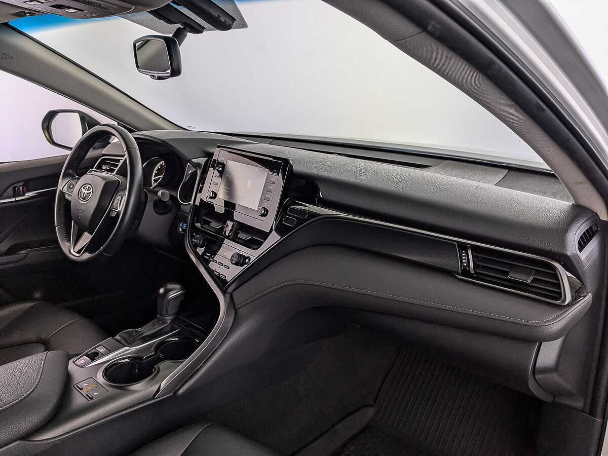 Toyota Camry 2021 года с пробегом. Фото: #12