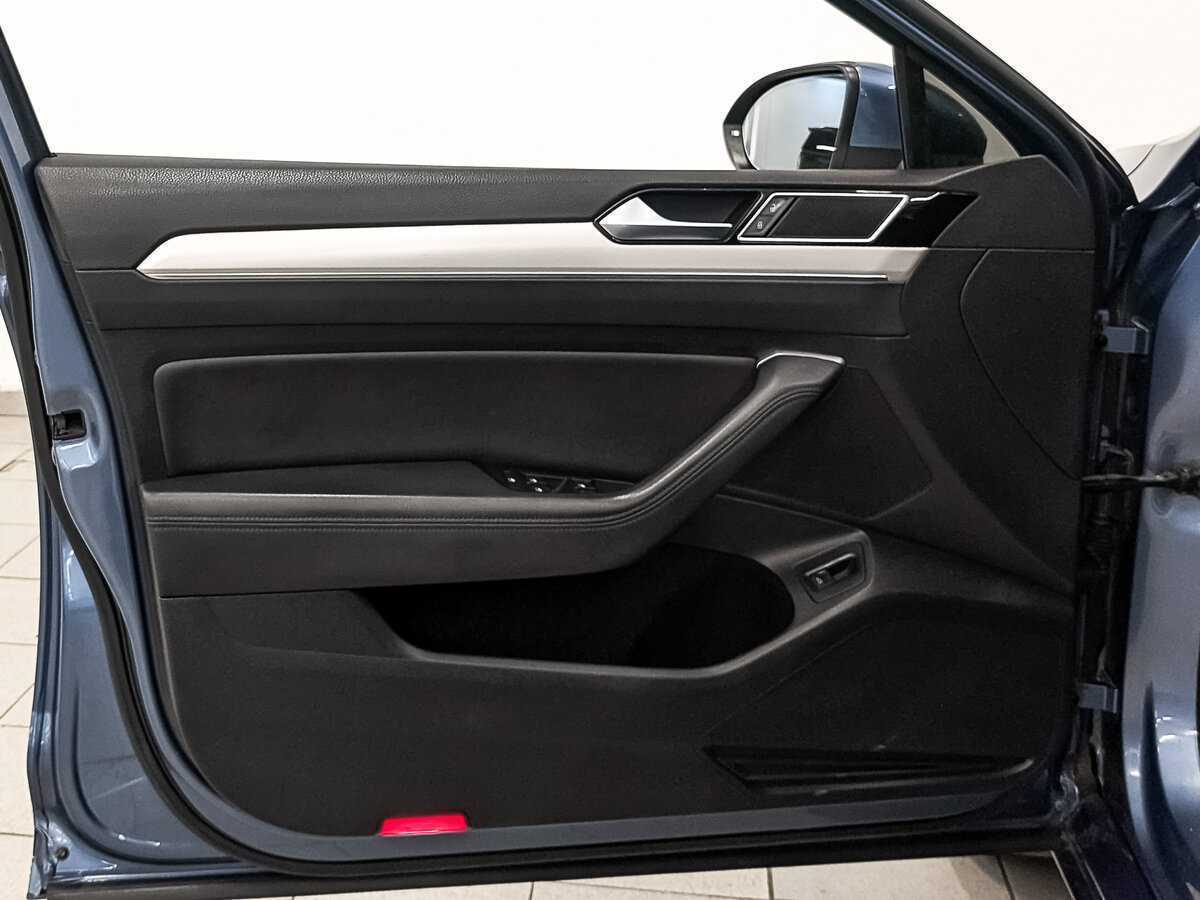 Volkswagen Passat 2015 года с пробегом. Фото: #18