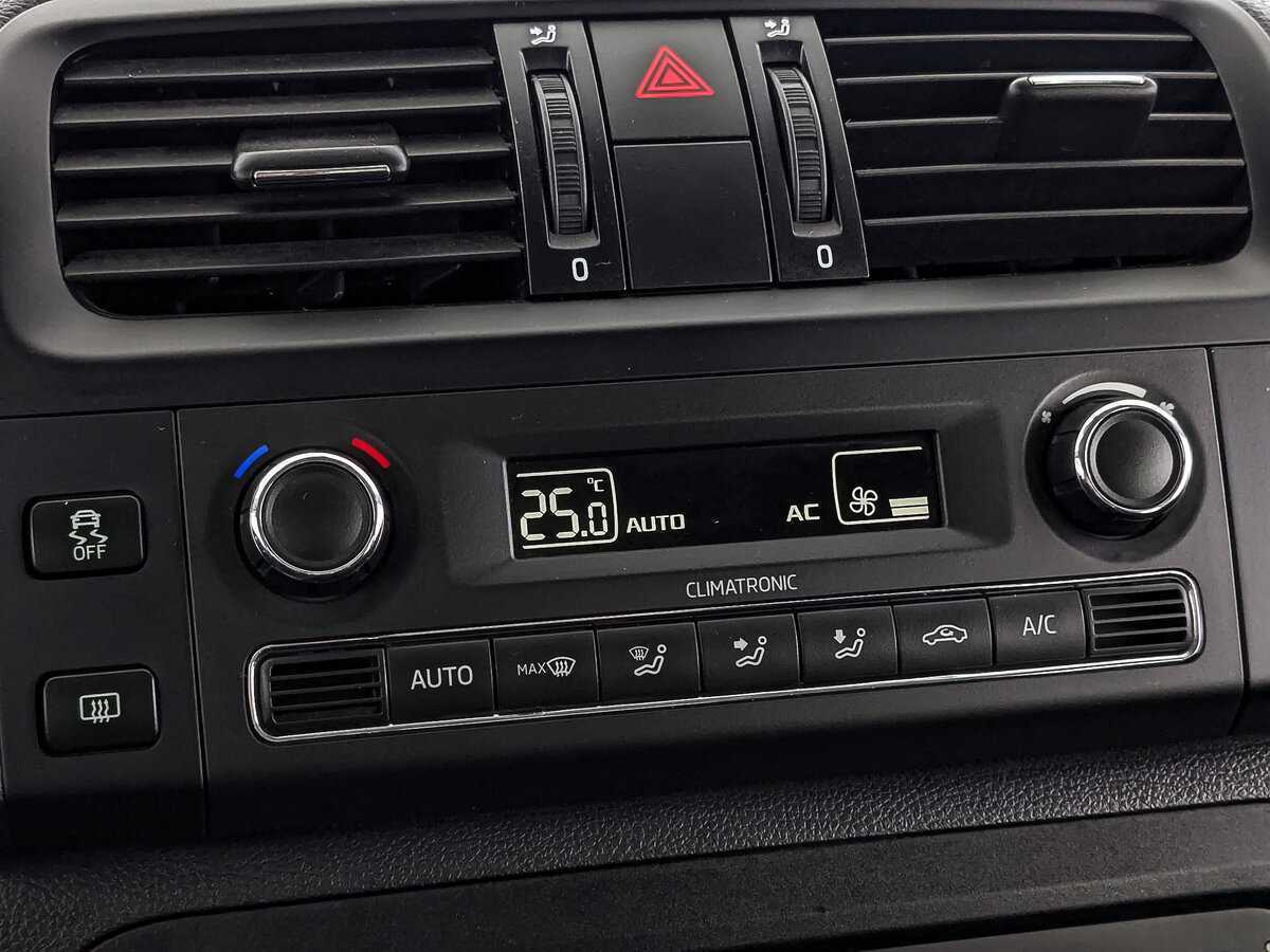 Skoda Fabia 2013 года с пробегом. Фото: #20