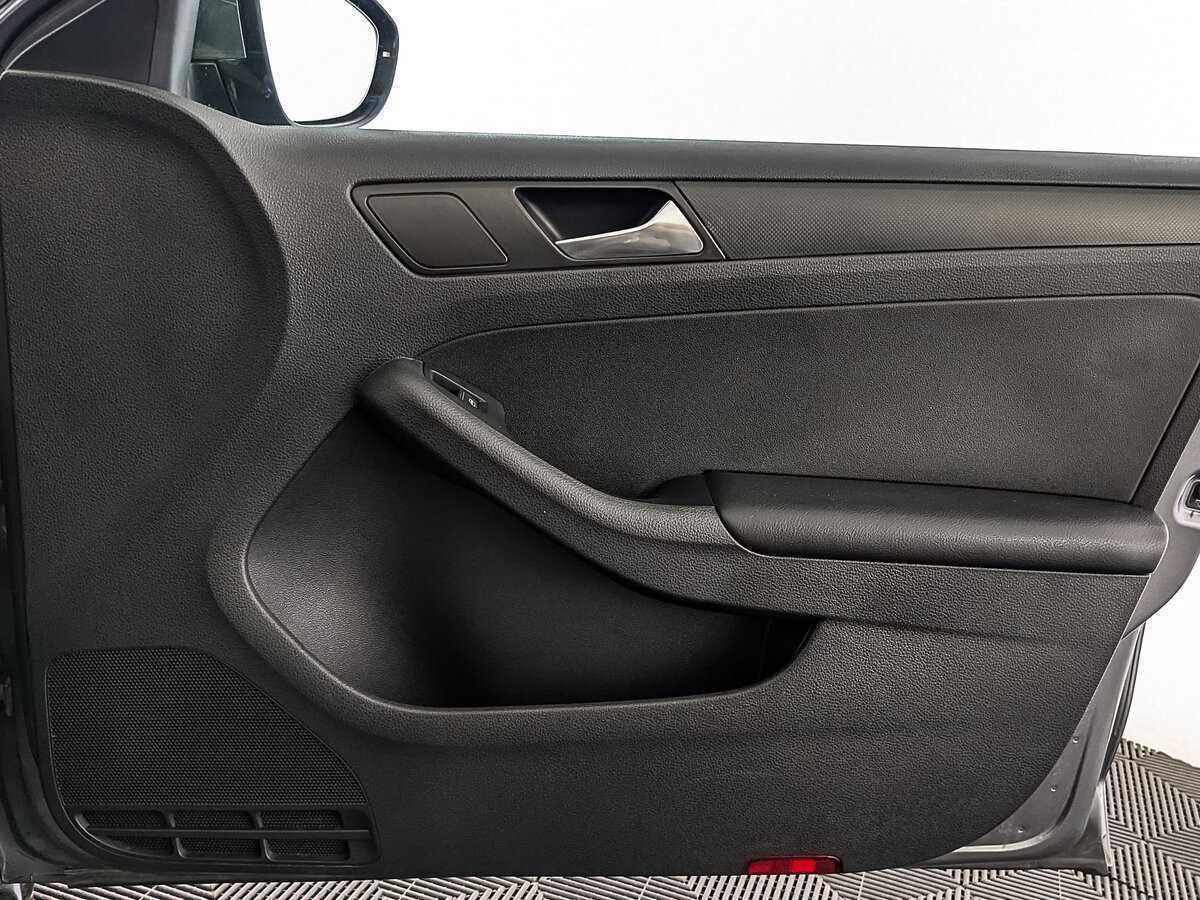 Volkswagen Jetta 2016 года с пробегом. Фото: #24