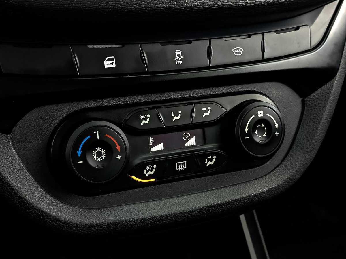 Lada (ВАЗ) Vesta 2021 года с пробегом. Фото: #20