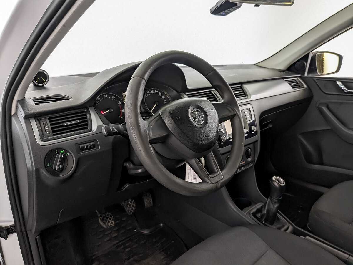 Skoda Rapid 2017 года с пробегом. Фото: #15
