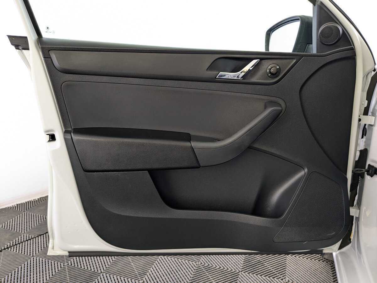 Skoda Rapid 2017 года с пробегом. Фото: #18