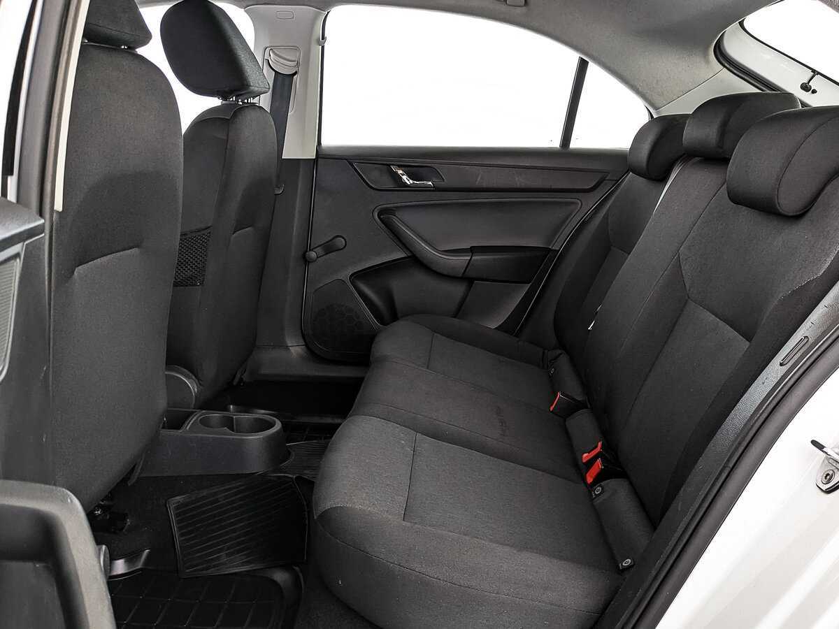 Skoda Rapid 2017 года с пробегом. Фото: #17