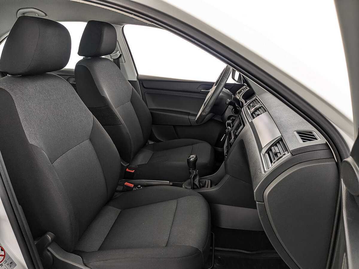 Skoda Rapid 2017 года с пробегом. Фото: #20