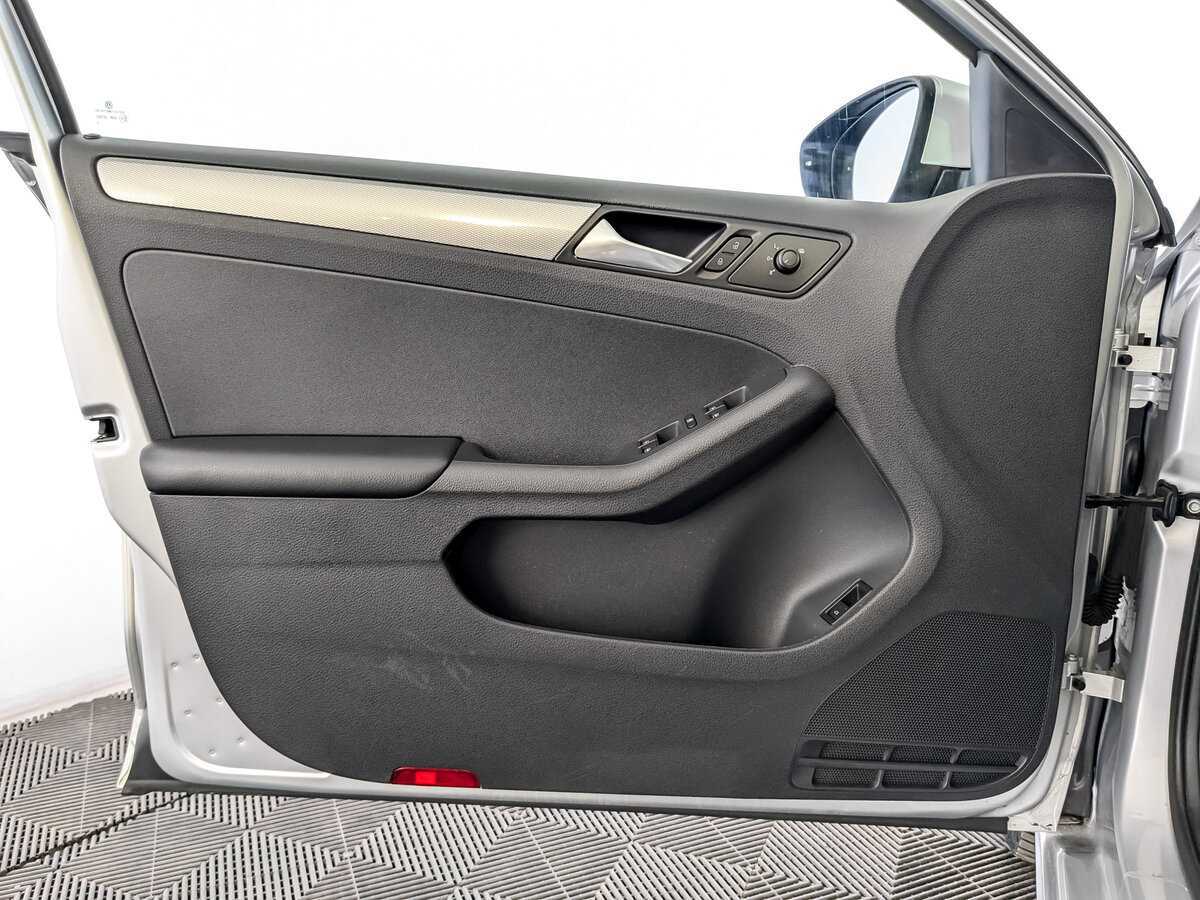 Volkswagen Jetta 2016 года с пробегом. Фото: #18